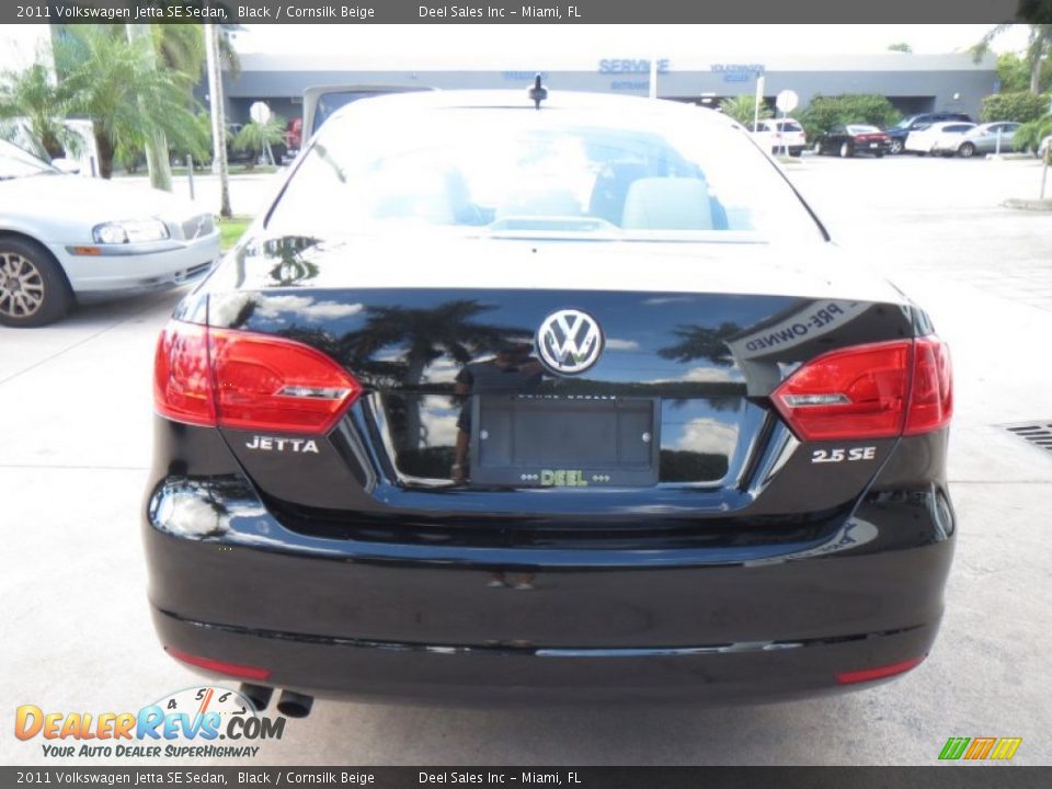 2011 Volkswagen Jetta SE Sedan Black / Cornsilk Beige Photo #4