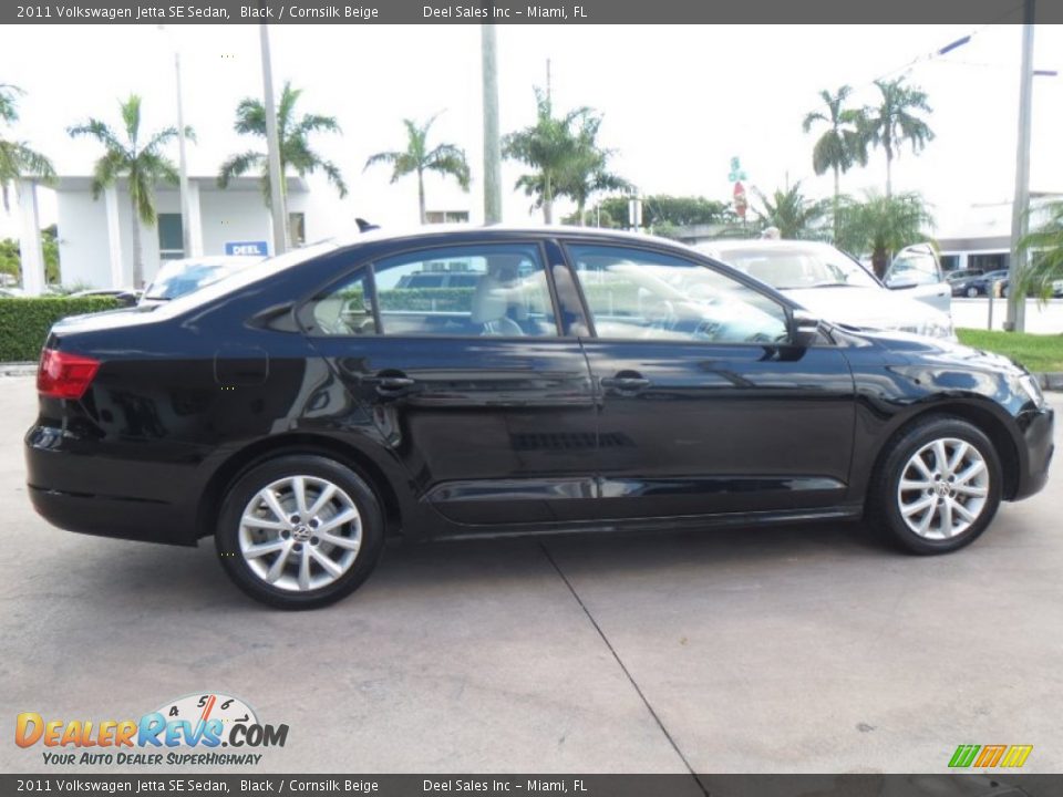 2011 Volkswagen Jetta SE Sedan Black / Cornsilk Beige Photo #6