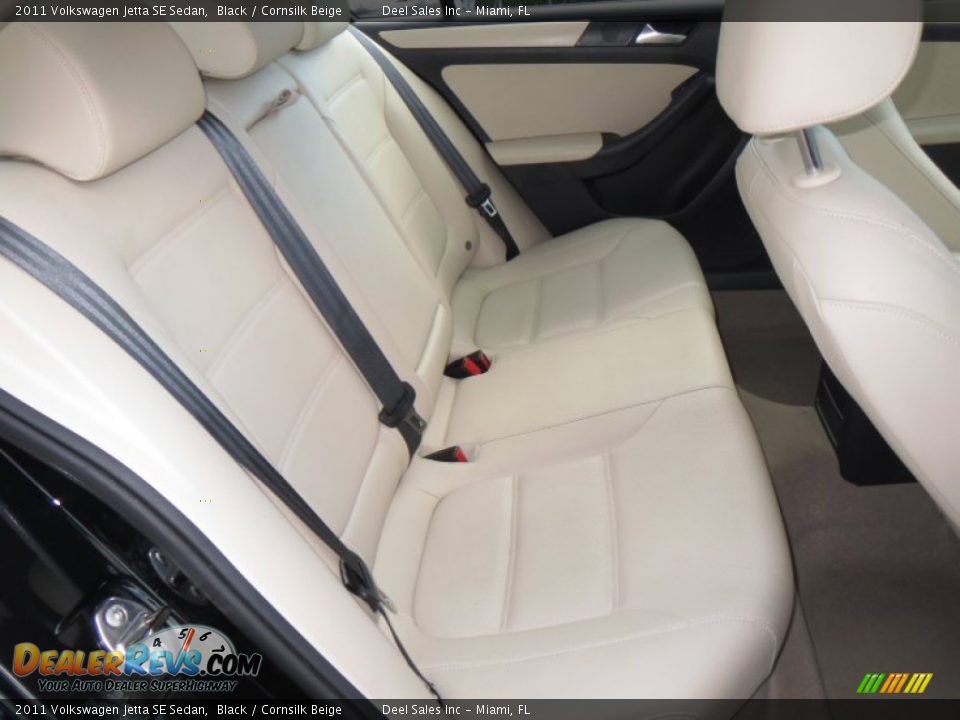 2011 Volkswagen Jetta SE Sedan Black / Cornsilk Beige Photo #11