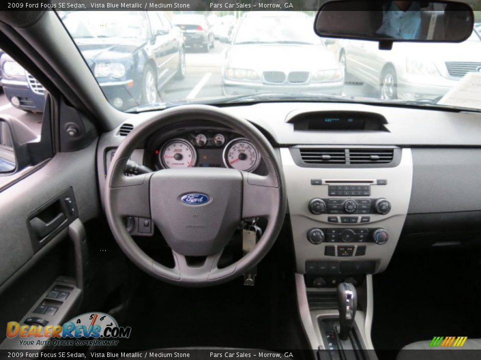 2009 Ford Focus SE Sedan Vista Blue Metallic / Medium Stone Photo #9