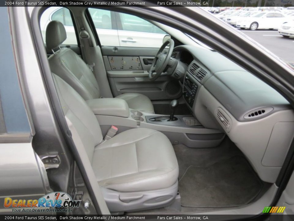 2004 Ford Taurus SES Sedan Dark Shadow Grey Metallic / Medium Parchment Photo #12