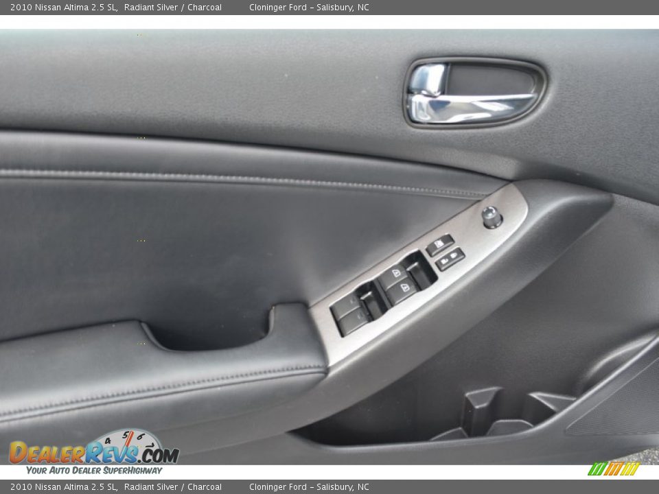 2010 Nissan Altima 2.5 SL Radiant Silver / Charcoal Photo #8