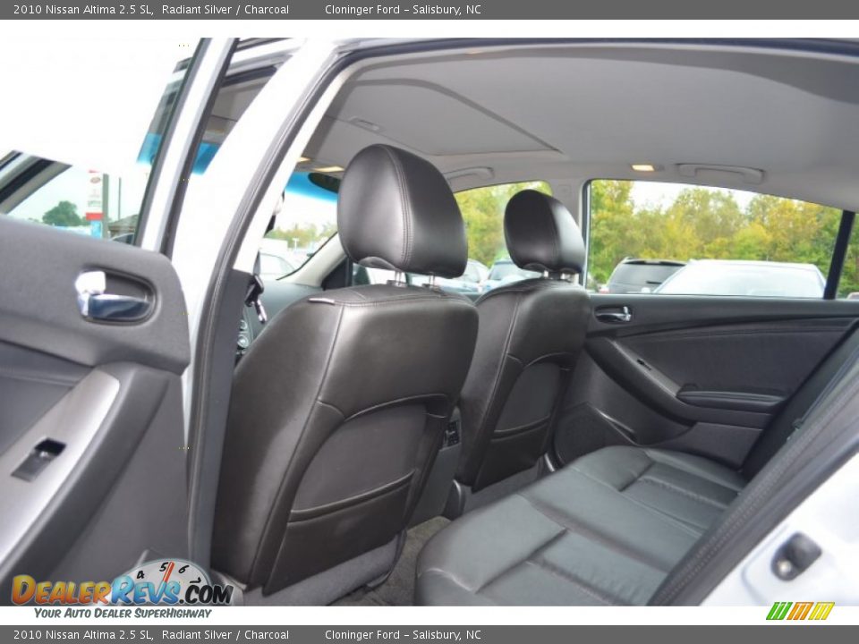 2010 Nissan Altima 2.5 SL Radiant Silver / Charcoal Photo #11