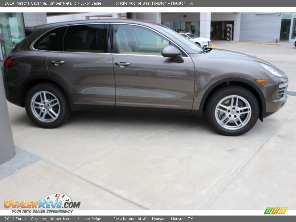 Umber Metallic 2014 Porsche Cayenne  Photo #8