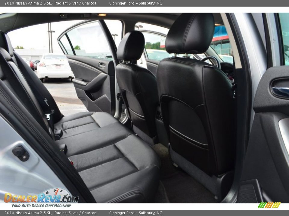 2010 Nissan Altima 2.5 SL Radiant Silver / Charcoal Photo #13