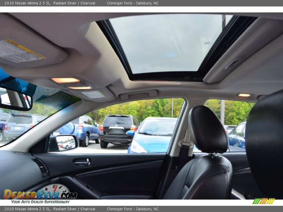 2010 Nissan Altima 2.5 SL Radiant Silver / Charcoal Photo #17