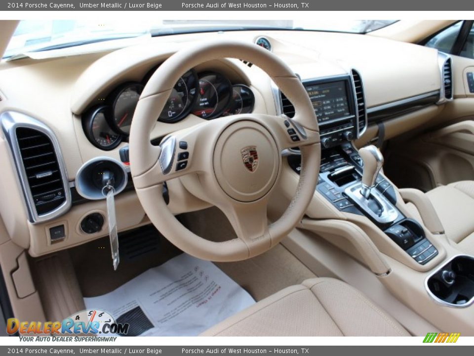 Luxor Beige Interior - 2014 Porsche Cayenne  Photo #13