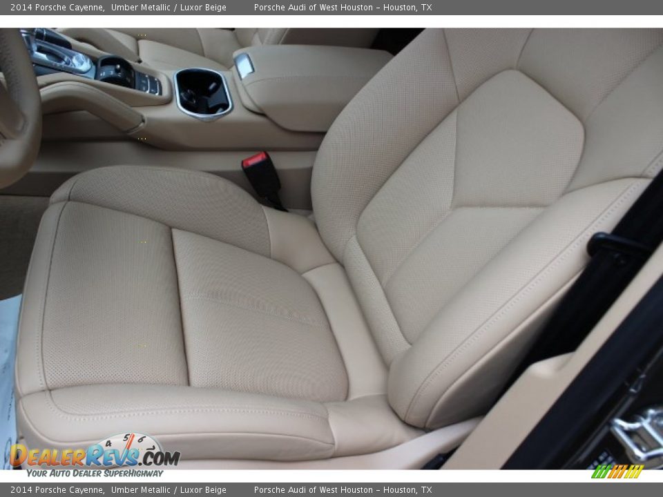 Front Seat of 2014 Porsche Cayenne  Photo #14