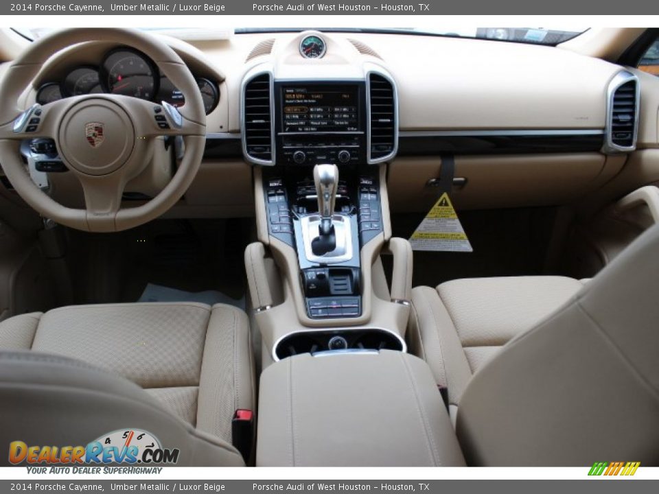 Dashboard of 2014 Porsche Cayenne  Photo #35