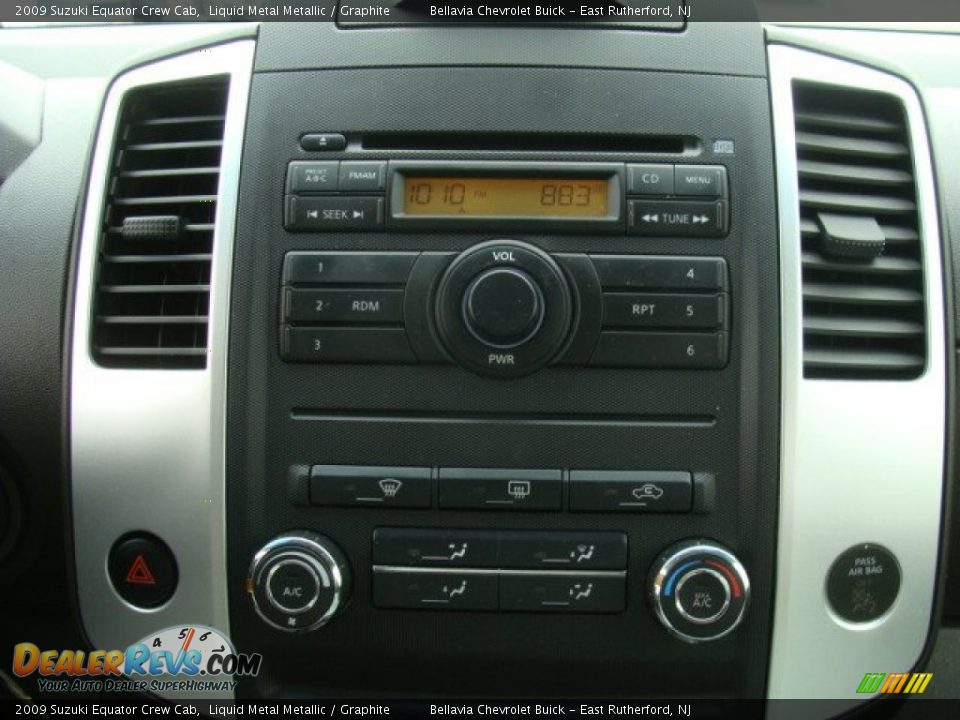 Controls of 2009 Suzuki Equator Crew Cab Photo #11