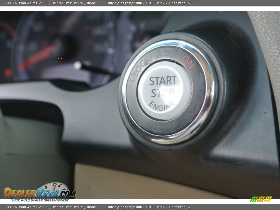 2010 Nissan Altima 2.5 SL Winter Frost White / Blond Photo #18