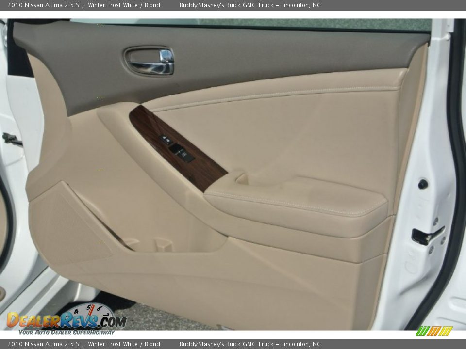 2010 Nissan Altima 2.5 SL Winter Frost White / Blond Photo #23