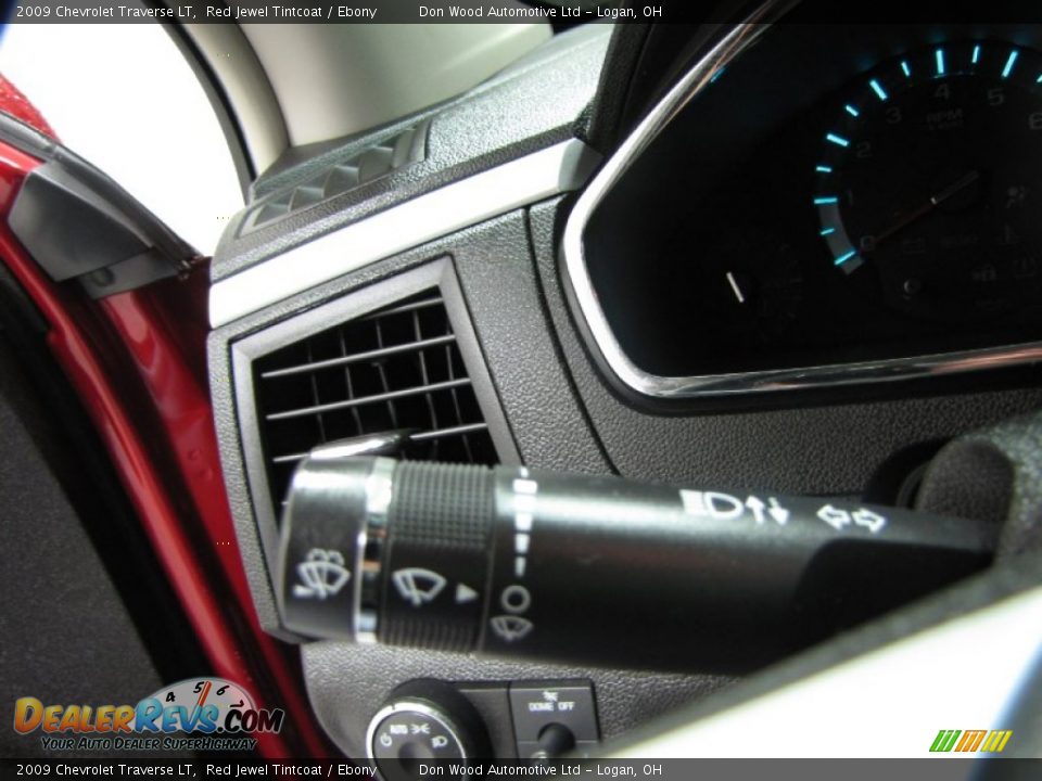 2009 Chevrolet Traverse LT Red Jewel Tintcoat / Ebony Photo #20