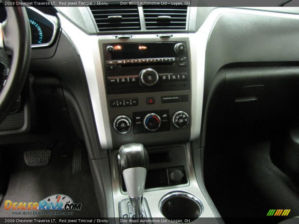 2009 Chevrolet Traverse LT Red Jewel Tintcoat / Ebony Photo #25