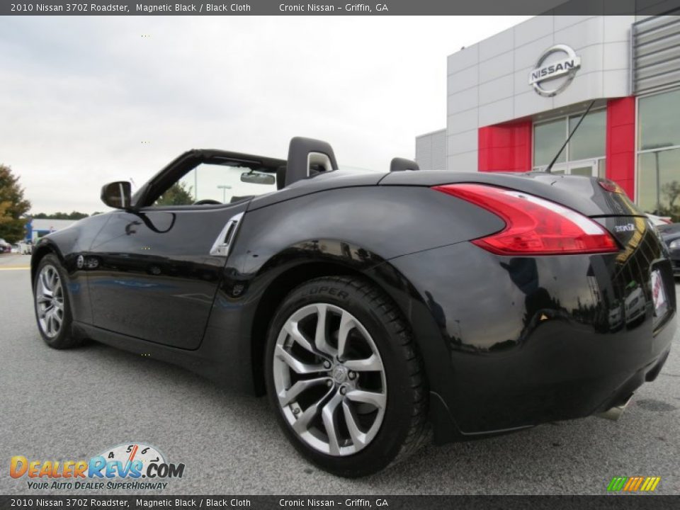 2010 Nissan 370Z Roadster Magnetic Black / Black Cloth Photo #3