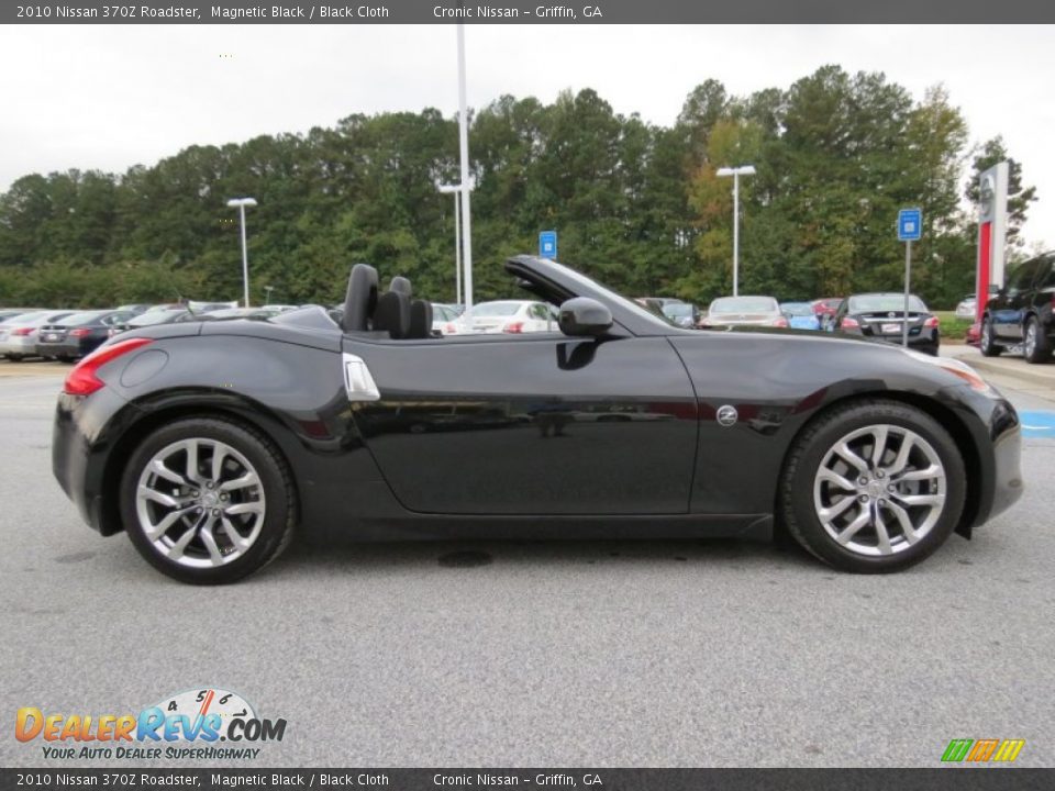 2010 Nissan 370Z Roadster Magnetic Black / Black Cloth Photo #6