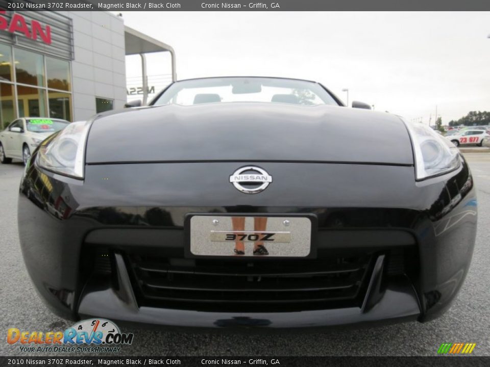 2010 Nissan 370Z Roadster Magnetic Black / Black Cloth Photo #8