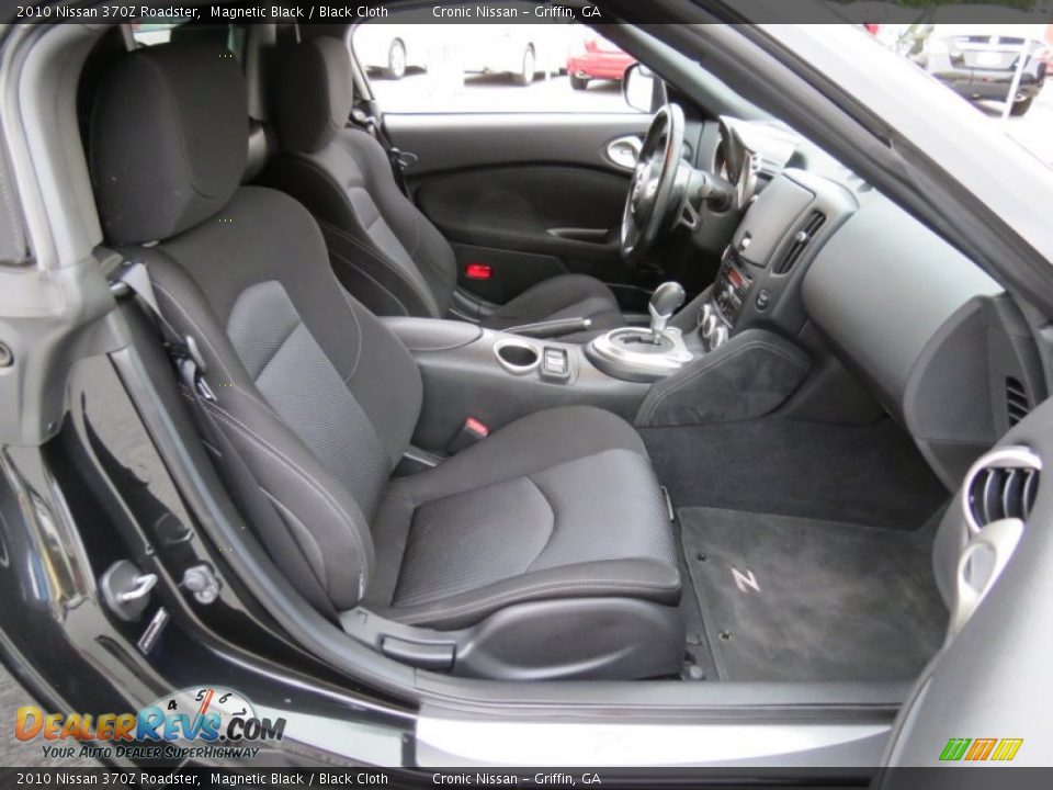 2010 Nissan 370Z Roadster Magnetic Black / Black Cloth Photo #16