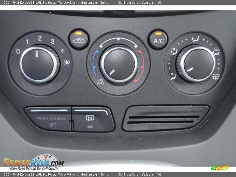 2014 Ford Escape SE 1.6L EcoBoost Tuxedo Black / Medium Light Stone Photo #12