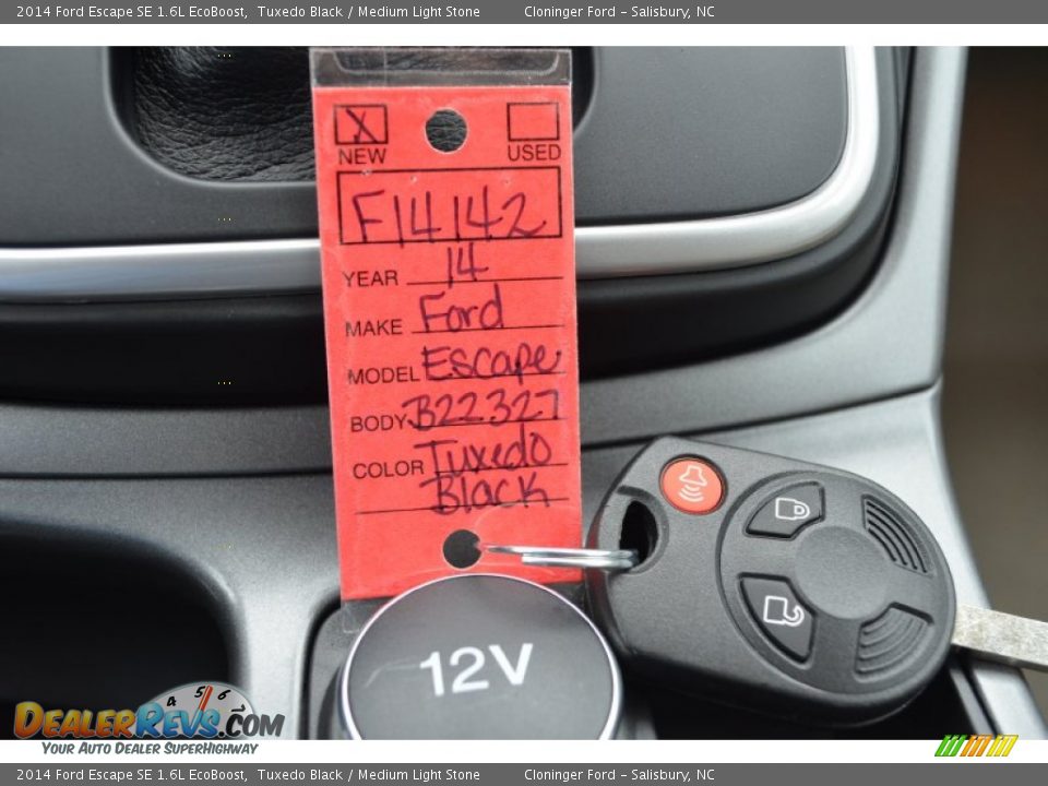 2014 Ford Escape SE 1.6L EcoBoost Tuxedo Black / Medium Light Stone Photo #17