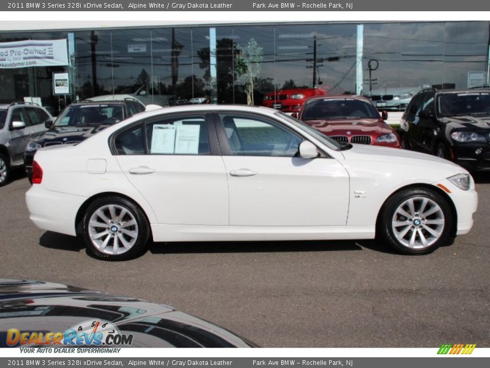 2011 BMW 3 Series 328i xDrive Sedan Alpine White / Gray Dakota Leather Photo #2