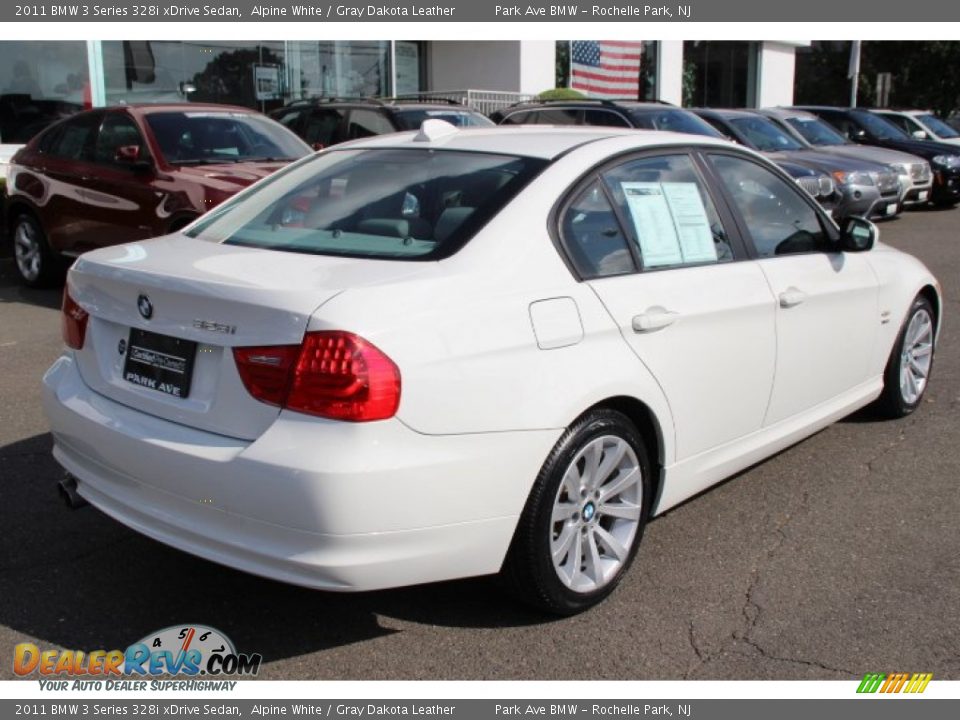 2011 BMW 3 Series 328i xDrive Sedan Alpine White / Gray Dakota Leather Photo #3