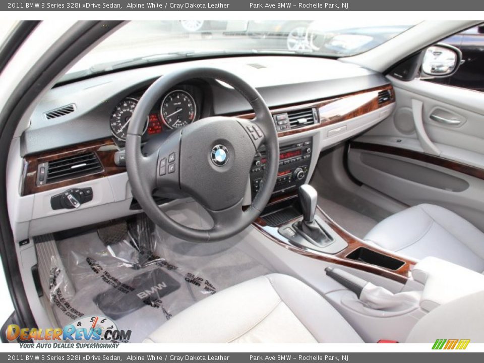 2011 BMW 3 Series 328i xDrive Sedan Alpine White / Gray Dakota Leather Photo #10