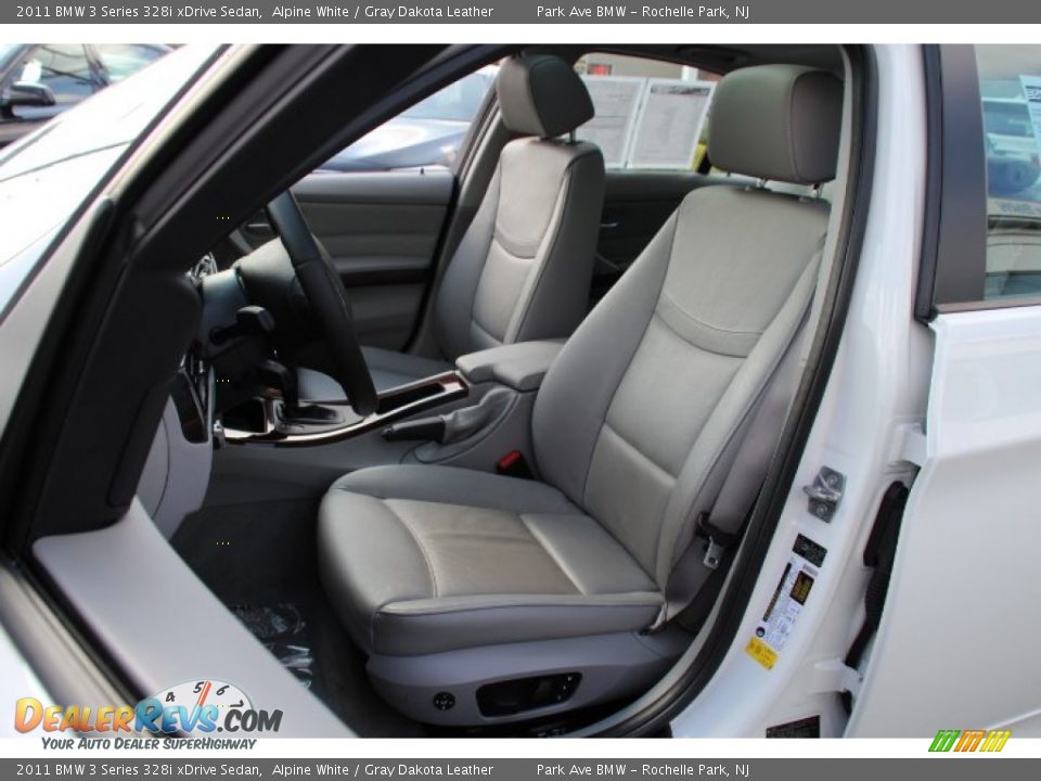 2011 BMW 3 Series 328i xDrive Sedan Alpine White / Gray Dakota Leather Photo #12