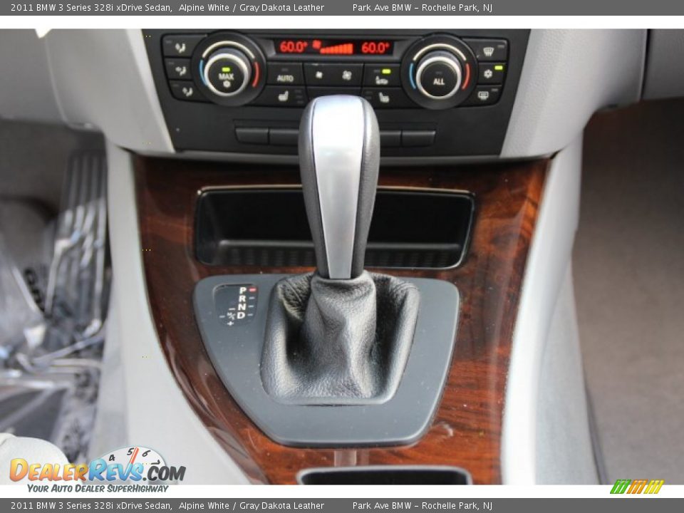 2011 BMW 3 Series 328i xDrive Sedan Alpine White / Gray Dakota Leather Photo #15