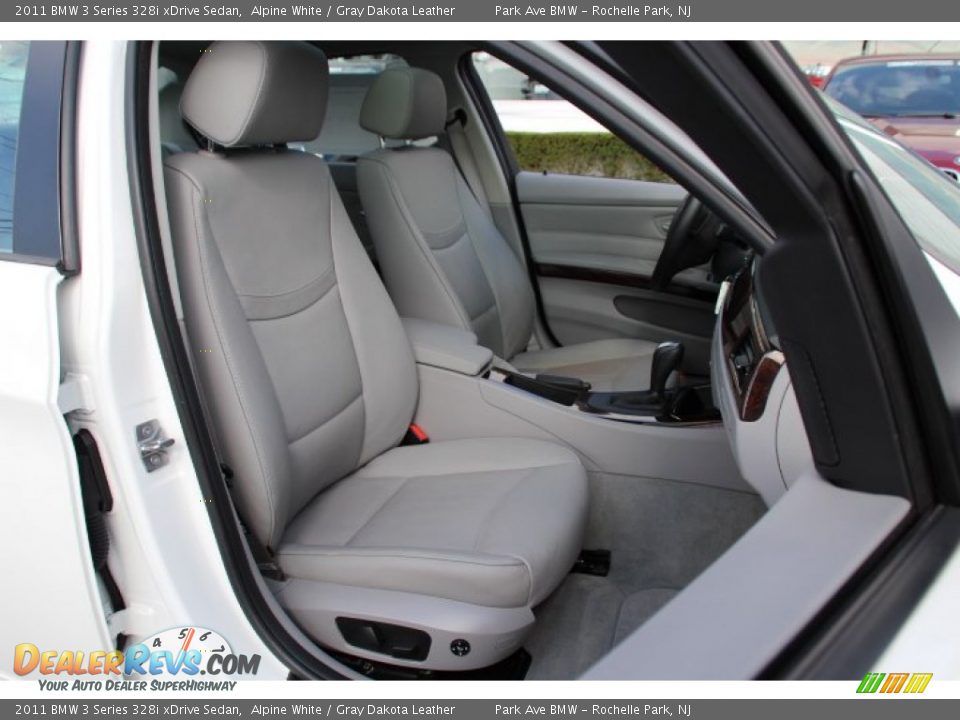 2011 BMW 3 Series 328i xDrive Sedan Alpine White / Gray Dakota Leather Photo #27