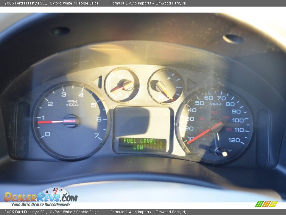 2006 Ford Freestyle SEL Oxford White / Pebble Beige Photo #11