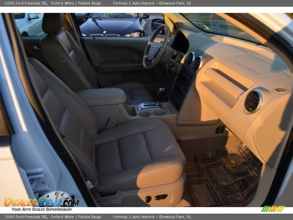 2006 Ford Freestyle SEL Oxford White / Pebble Beige Photo #14