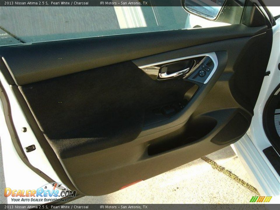 2013 Nissan Altima 2.5 S Pearl White / Charcoal Photo #15