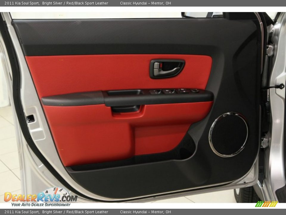 2011 Kia Soul Sport Bright Silver / Red/Black Sport Leather Photo #4