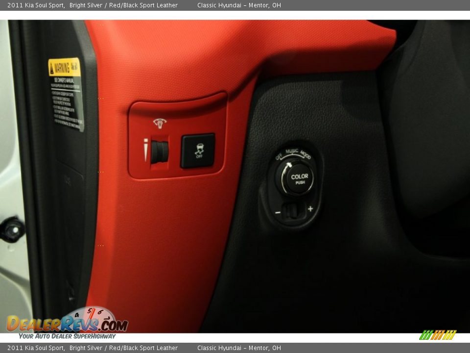 2011 Kia Soul Sport Bright Silver / Red/Black Sport Leather Photo #6