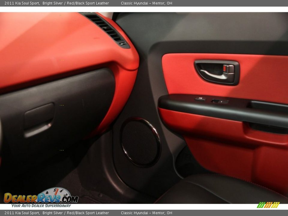 2011 Kia Soul Sport Bright Silver / Red/Black Sport Leather Photo #19