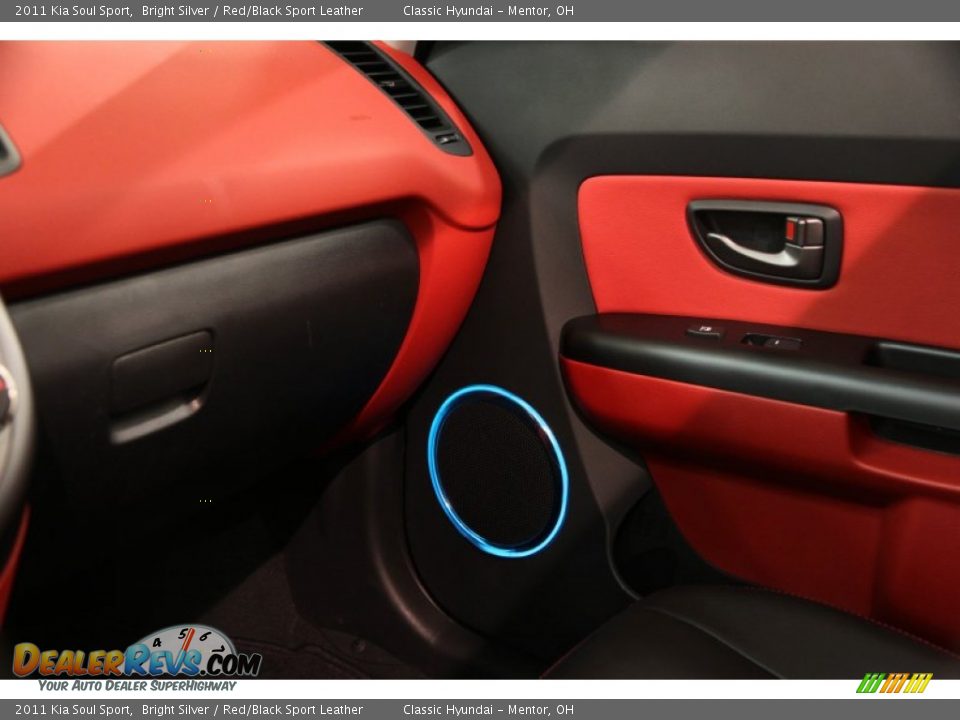 2011 Kia Soul Sport Bright Silver / Red/Black Sport Leather Photo #20