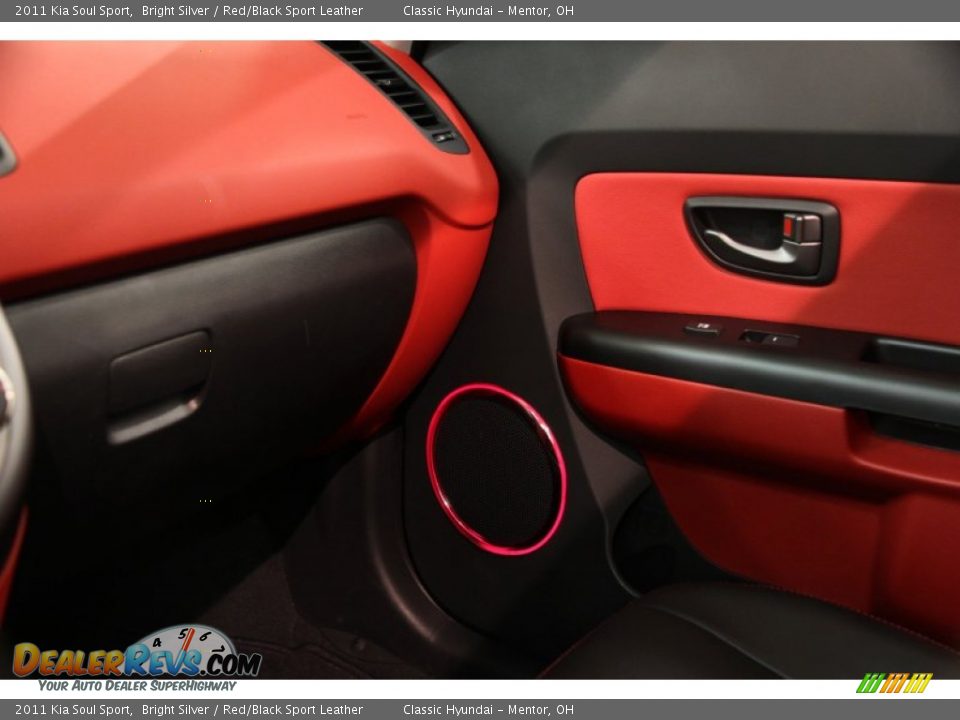 2011 Kia Soul Sport Bright Silver / Red/Black Sport Leather Photo #22