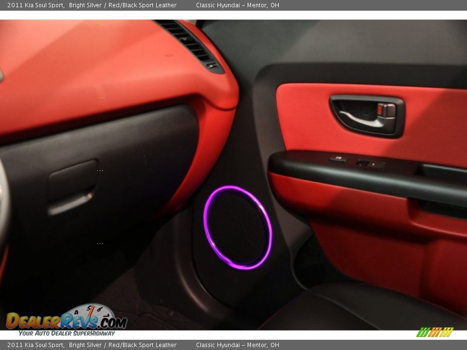 2011 Kia Soul Sport Bright Silver / Red/Black Sport Leather Photo #23