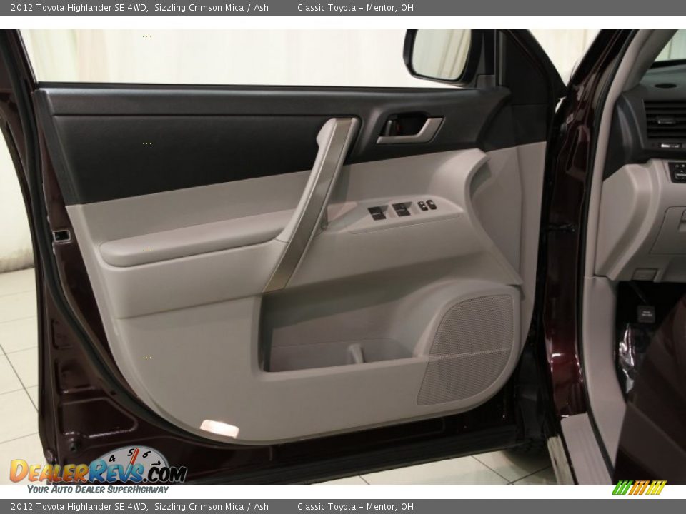 2012 Toyota Highlander SE 4WD Sizzling Crimson Mica / Ash Photo #4