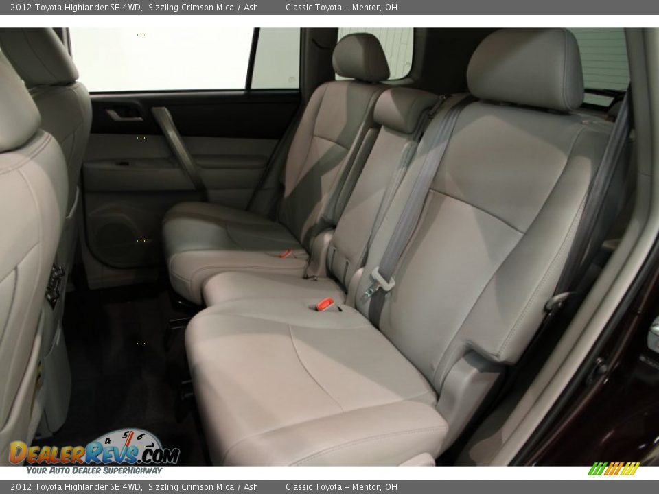 2012 Toyota Highlander SE 4WD Sizzling Crimson Mica / Ash Photo #21