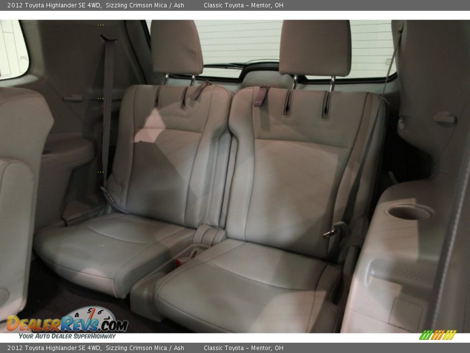 2012 Toyota Highlander SE 4WD Sizzling Crimson Mica / Ash Photo #22