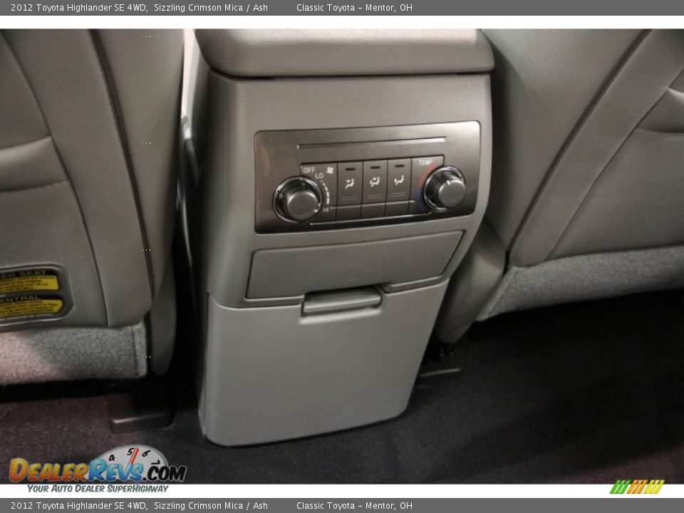 2012 Toyota Highlander SE 4WD Sizzling Crimson Mica / Ash Photo #24