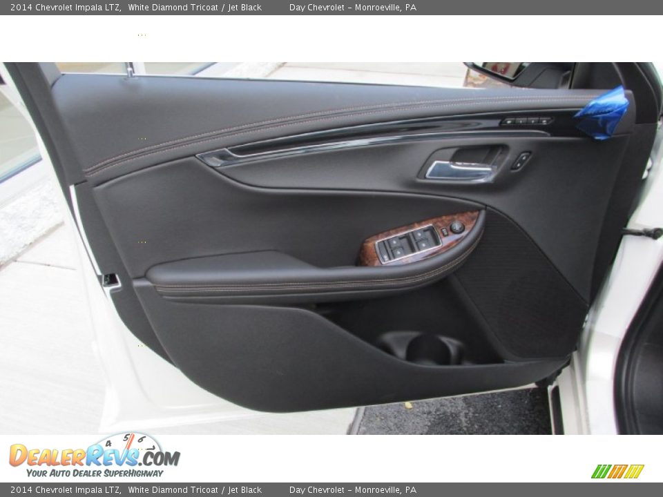 2014 Chevrolet Impala LTZ White Diamond Tricoat / Jet Black Photo #10