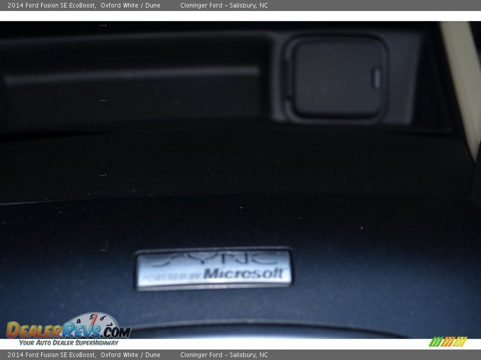 2014 Ford Fusion SE EcoBoost Oxford White / Dune Photo #13