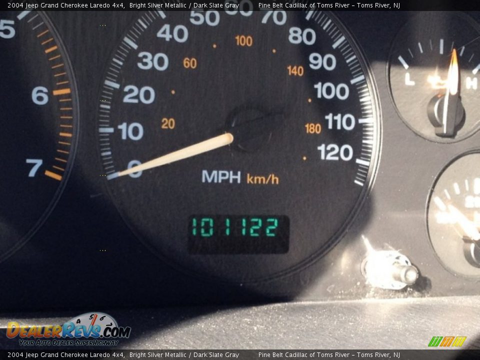 2004 Jeep Grand Cherokee Laredo 4x4 Bright Silver Metallic / Dark Slate Gray Photo #15