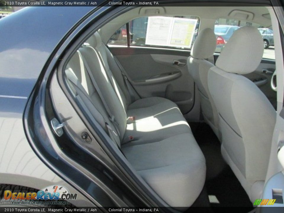 2010 Toyota Corolla LE Magnetic Gray Metallic / Ash Photo #18