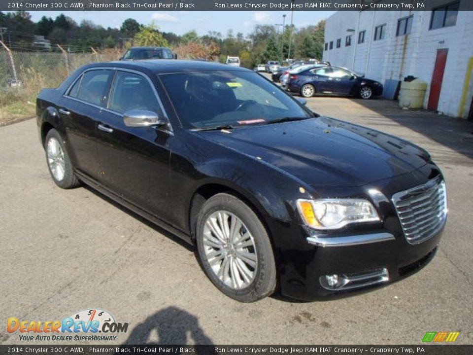 2014 Chrysler 300 C AWD Phantom Black Tri-Coat Pearl / Black Photo #4
