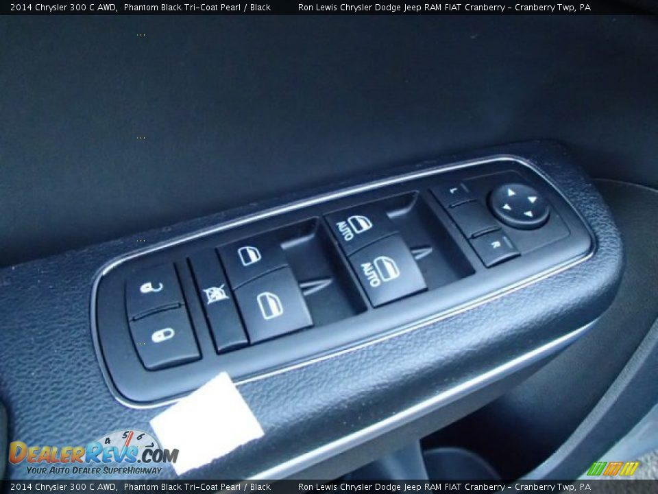 2014 Chrysler 300 C AWD Phantom Black Tri-Coat Pearl / Black Photo #13
