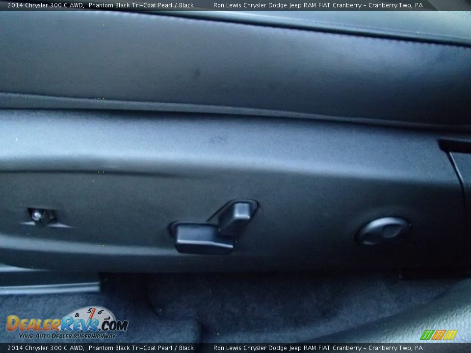 2014 Chrysler 300 C AWD Phantom Black Tri-Coat Pearl / Black Photo #14